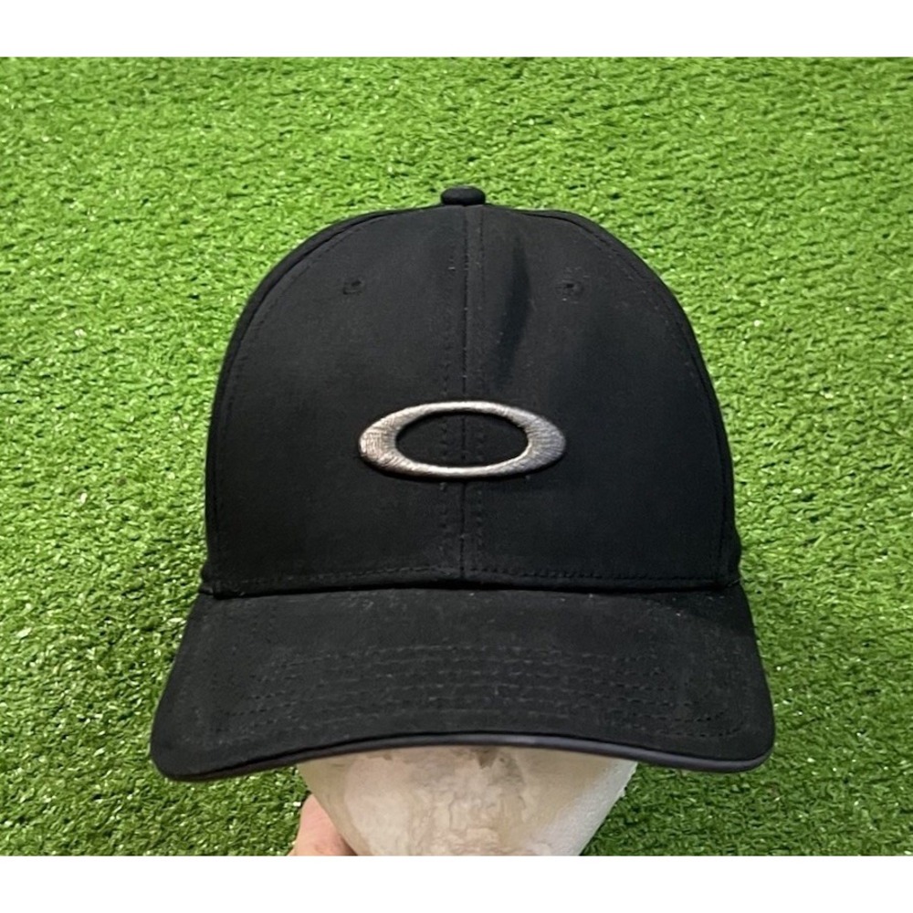 Oakley Tincan SnapBack Hat Classic Logo Embroidered Premium Y2K NWT Raised Logo